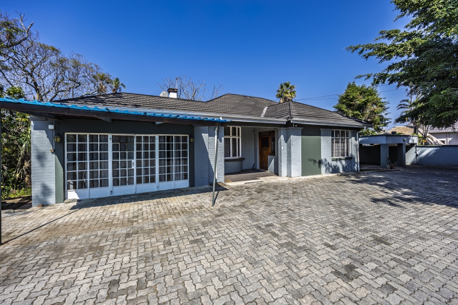 8 Bedroom Property for Sale in Vincent Eastern Cape
